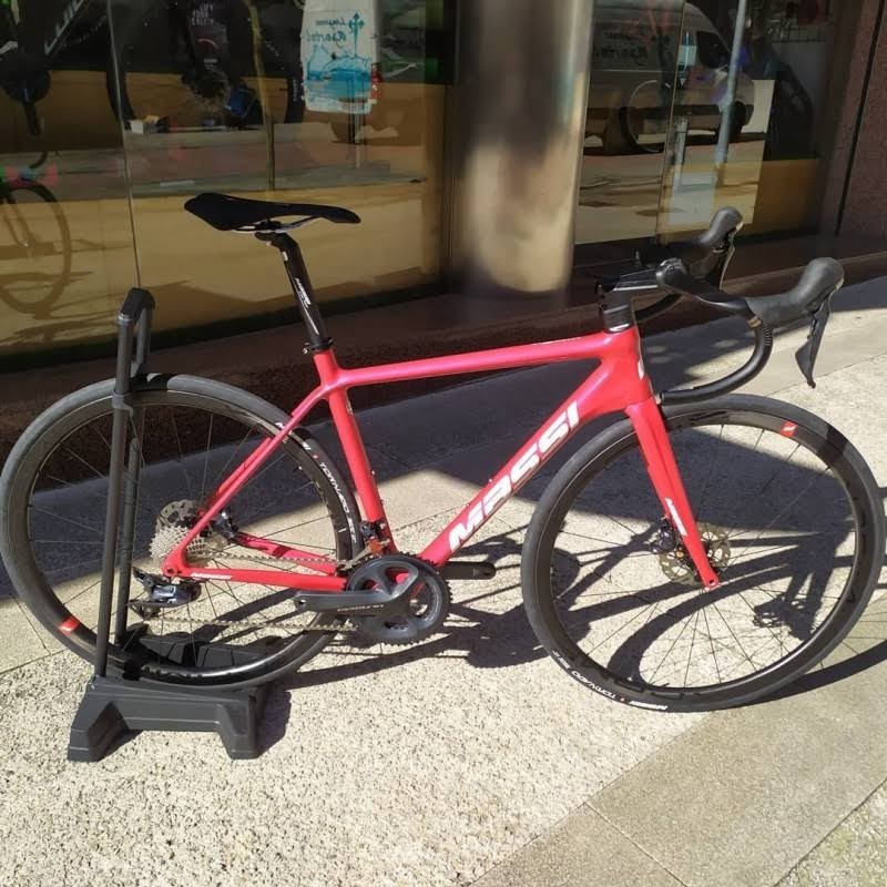 Bicicleta de carretera Massi Team Race/Ultegra Disc X-Comp