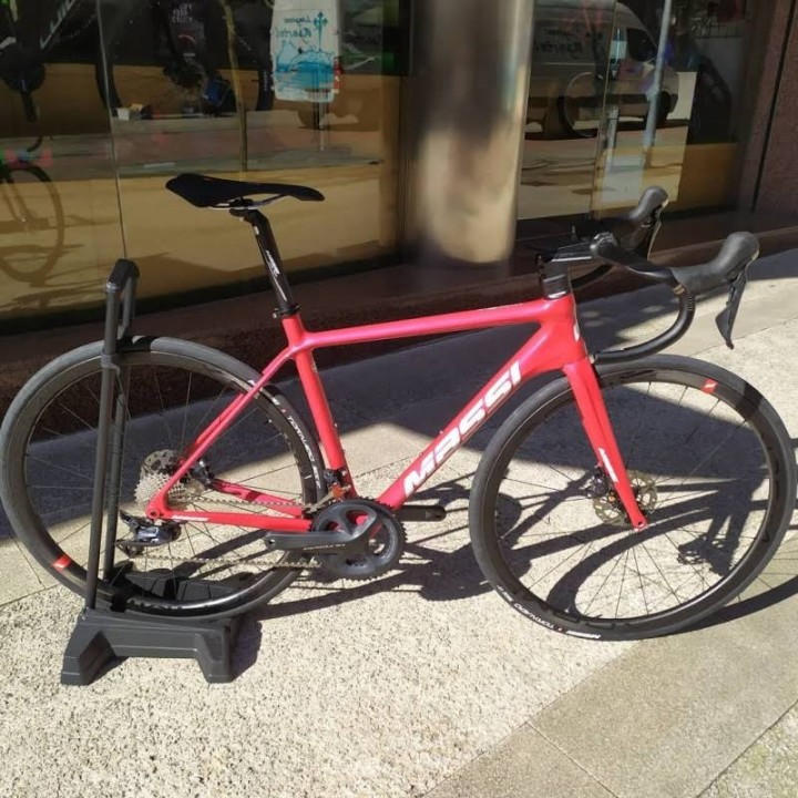 Bicicleta de carretera Massi Team Race/Ultegra Disc X-Comp
